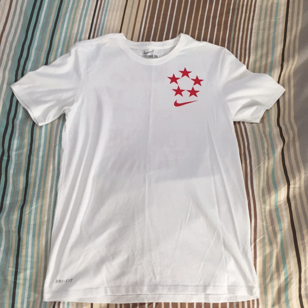 Nike t shirt men’s small